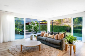 Luxury Wanaka Home, Hot tub, garden